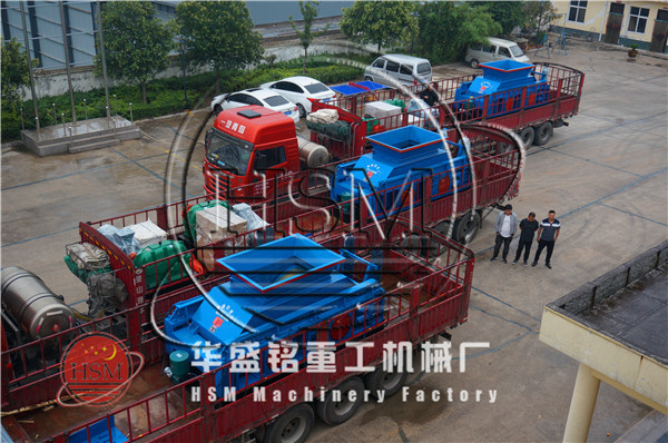 對輥破碎機(jī)圖片